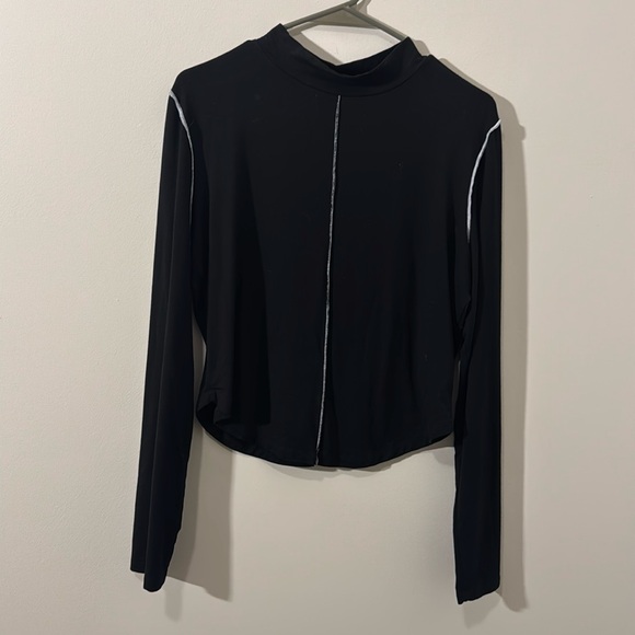 Reformation Stacey Knit Long Sleeve Top in Black with White Piping - L - Picture 3 of 6